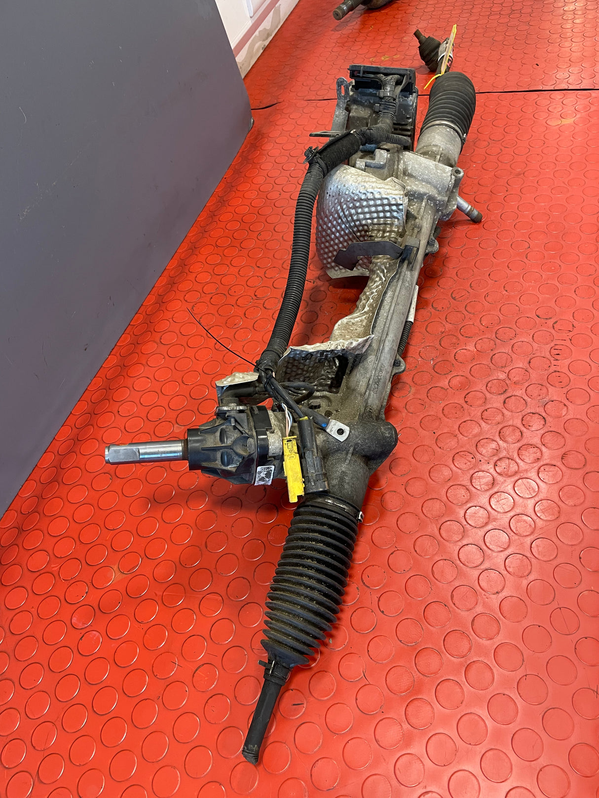 Citroen Berlingo/Peugeot Partner/Vauxhall Combo/Toyota Proace City ELECTRIC POWER STEERING RACK (Damage one joint Arm) 2019-2023 P/N 9824390380 - 2 / 6820000302 / 680000821500 / 690000416400