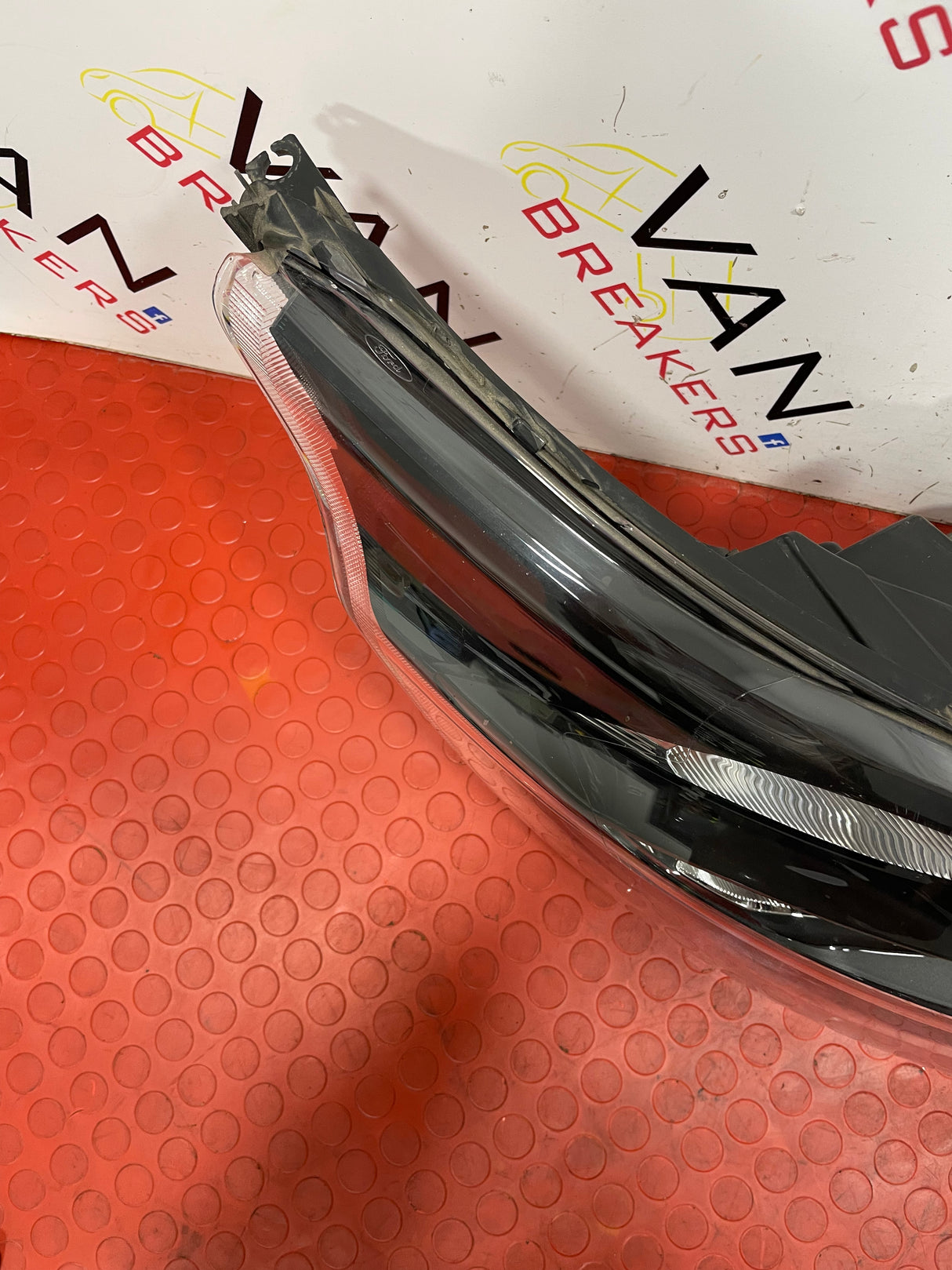 Ford Transit Custom HEADLIGHT DRIVER SIDE RH (BROKEN CLIP) 2013-2018 P/N BK2113W029AJ - 1