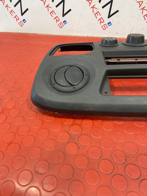 Renault Master DASHBOARD CENTRAL PANEL TRIM WITH VENTS AND CLIMATE CONTROLS 2018 P/N 682600025R