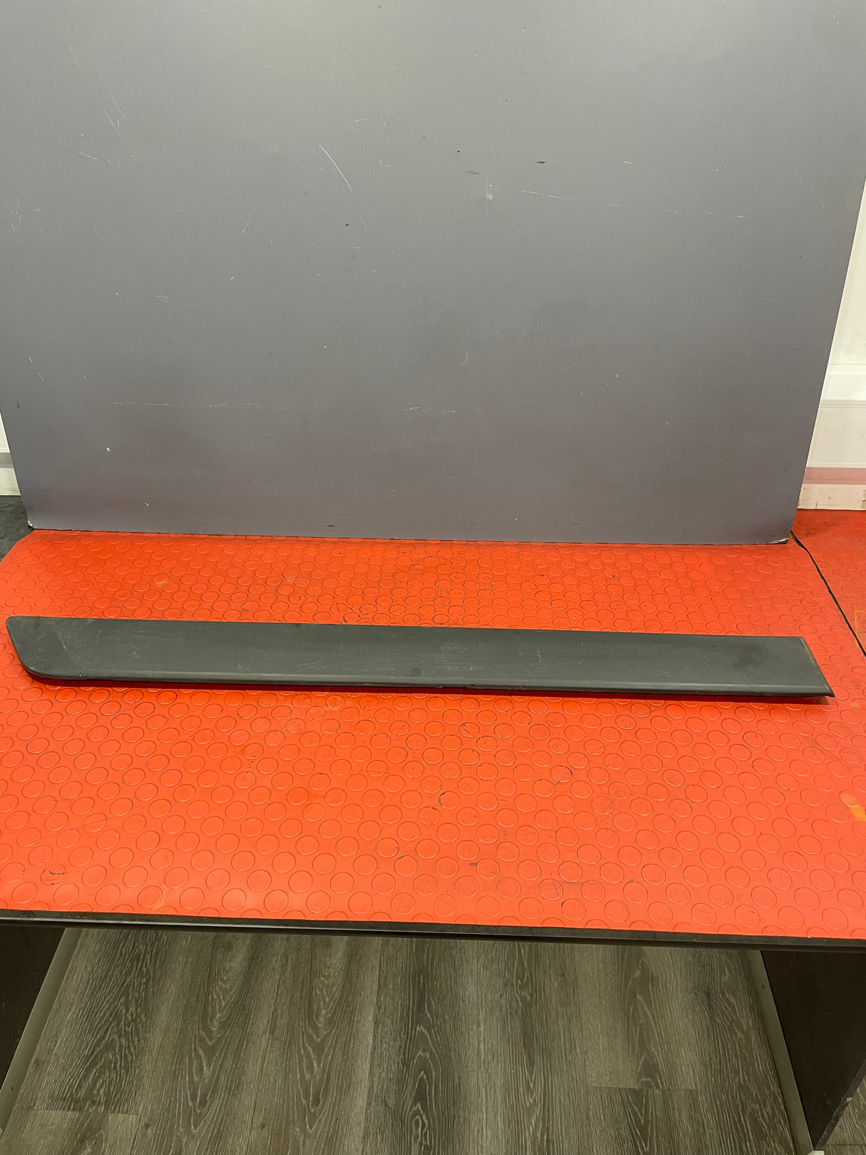 Ford Transit Custom DRIVERS SIDE SLIDING DOOR MOULDING TRIM 2013-2016 P/N BK2129076ABW - 1