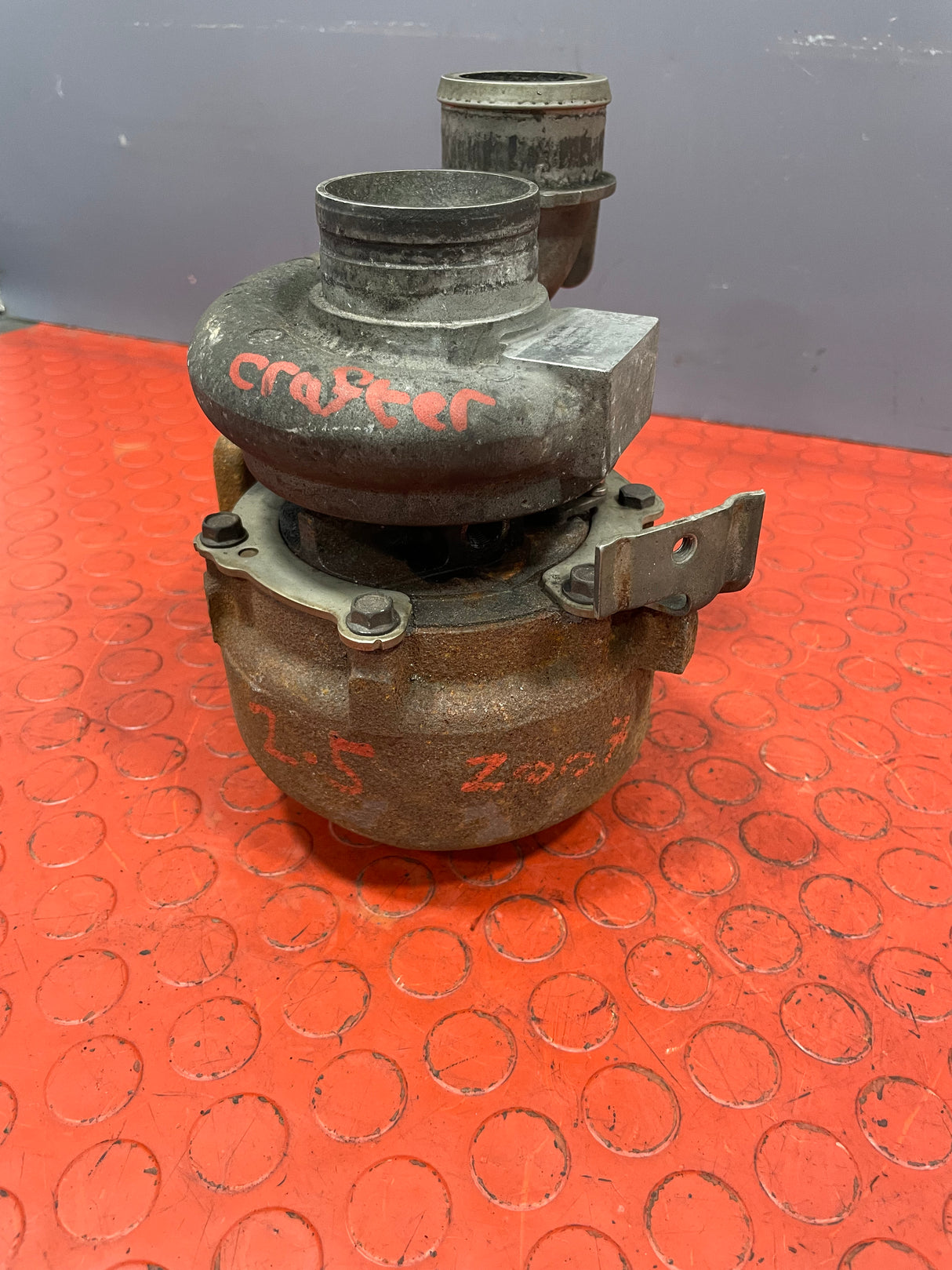 Volkswagen Crafter TURBOCHARGER (w/o Actuator / has play on Impeller / Spares or Repairs) 2.5TDI 2007 P/N 076145701R