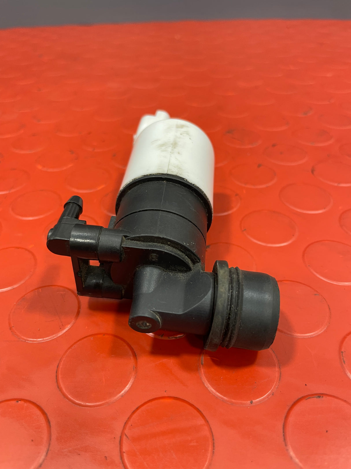 Citroen/Peugeot WINDSCREEN WASHER WATER PUMP P/N 363338790