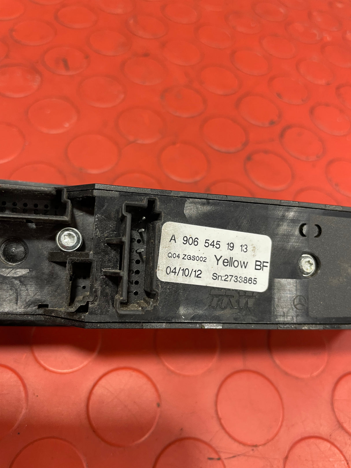 Mercedes Sprinter WINDOW CONTROL SWITCH Driver's Side 2012-2017 P/N A9065451913