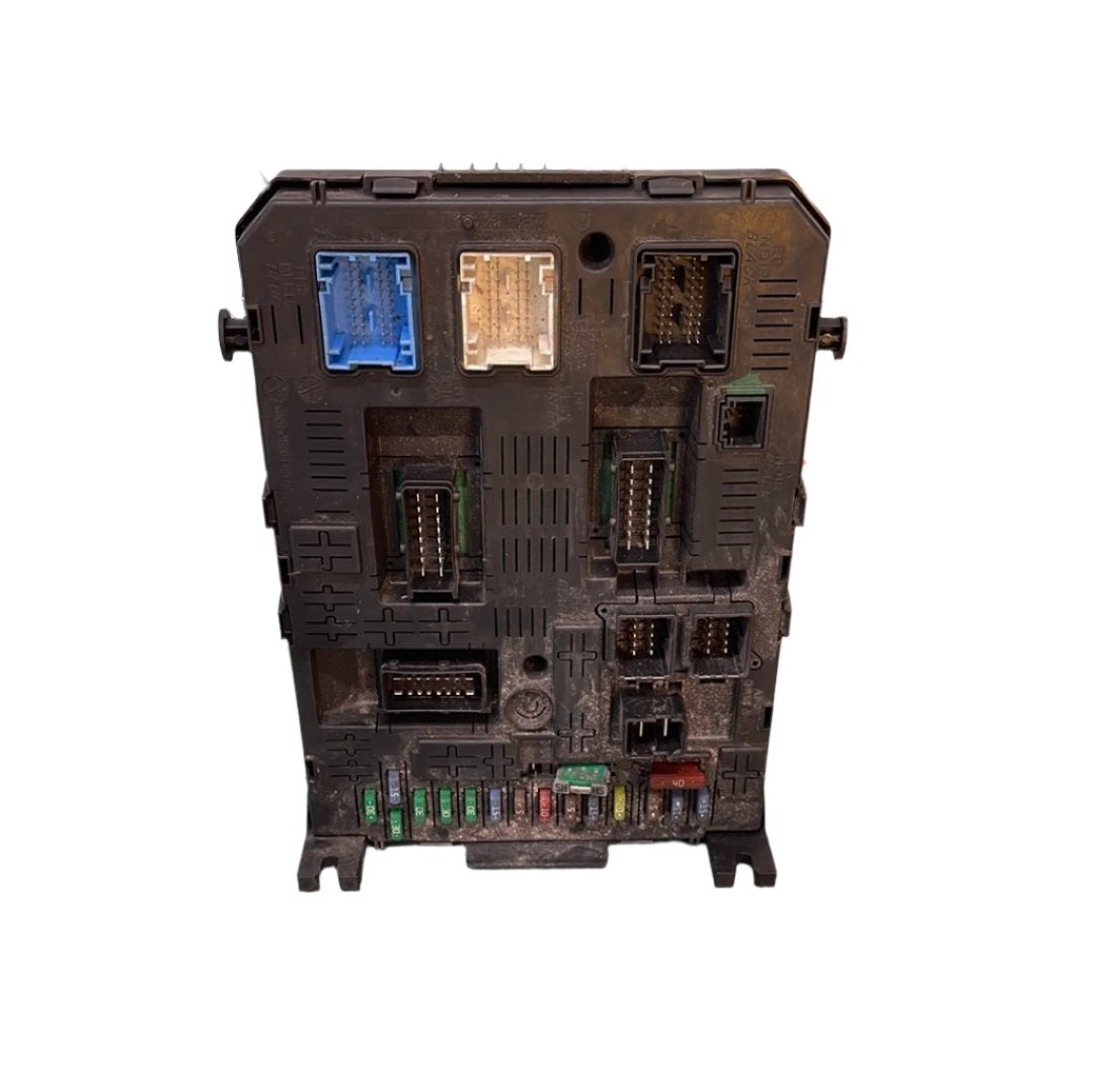 Citroen Berlingo/Peugeot Partner BODY CONTROL MODULE (BCM) 2015 P/N 9812188580