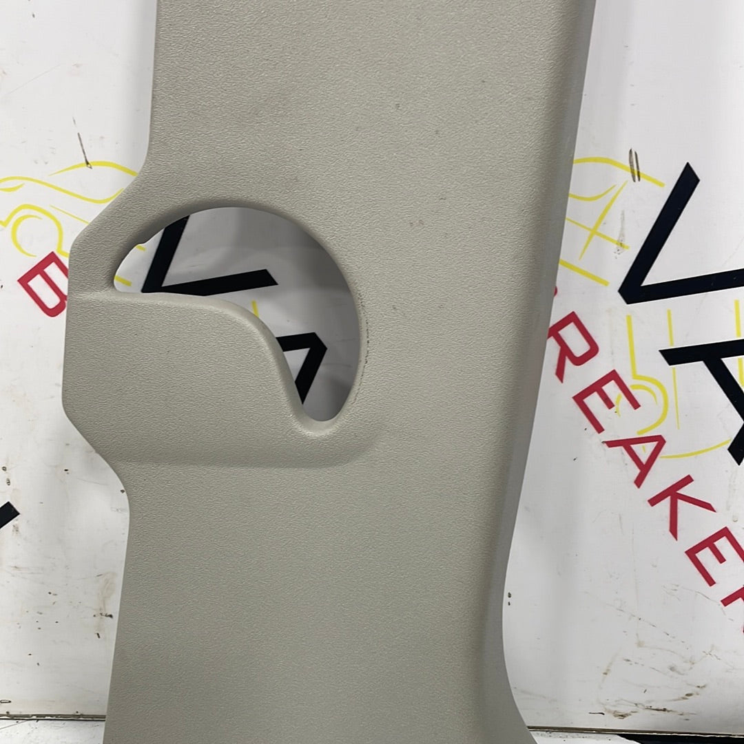 Citroen Berlingo/Peugeot Partner/Vauxhall Combo/Toyota Proace CityINTERIOR TRIM DRIVERS SIDE O/S B PILLAR TRIM P/N 9816492377