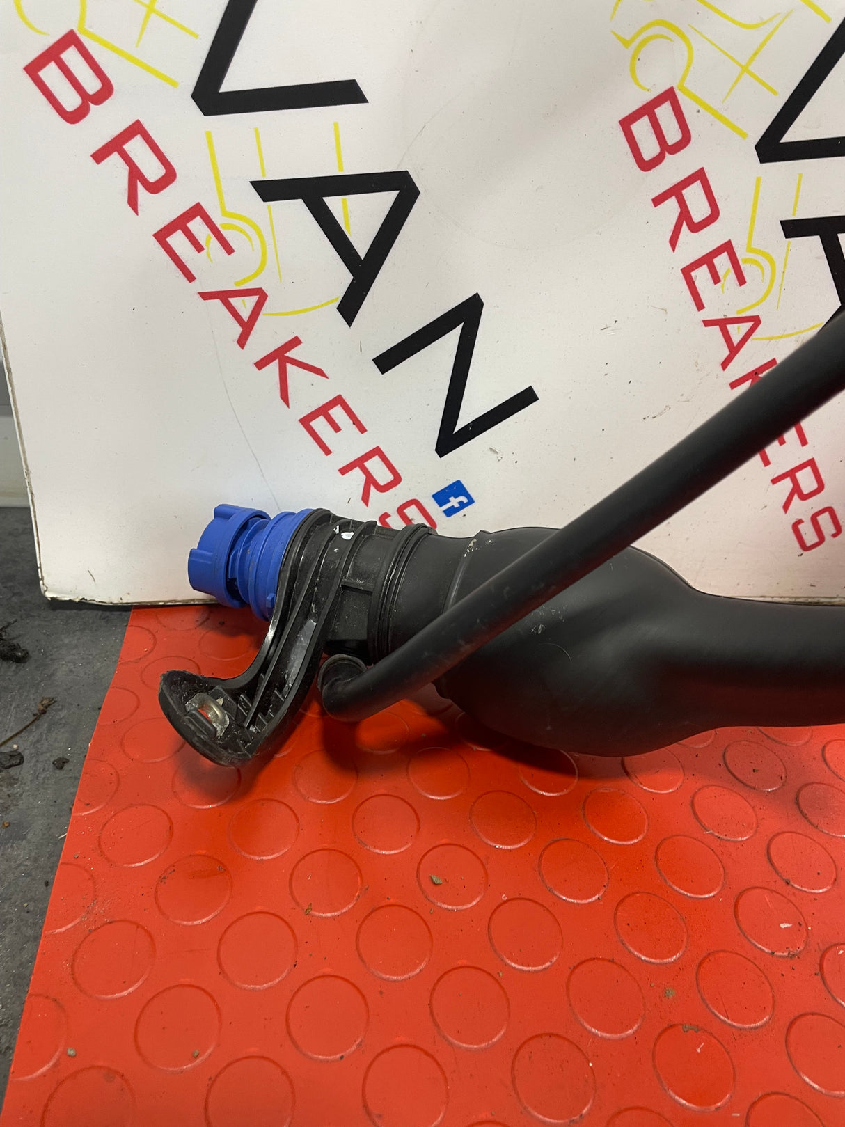 Citreon Berlingo/Peugeot Partner/Vauxhall Combo/Proace City 1.5 ADBLUE TANK COMPLETE WITH PUMP 2019> P/N 9832421480