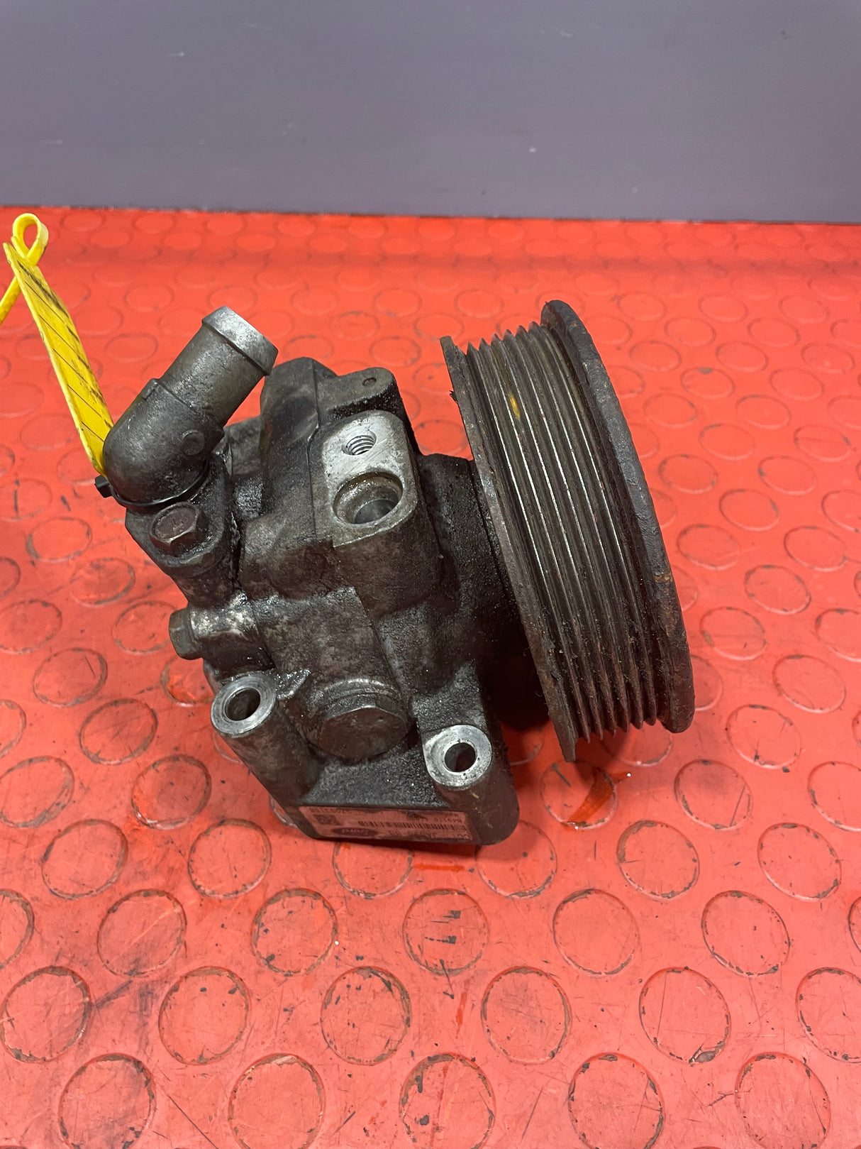 Ford Transit POWER STEERING PUMP EURO5  2.2 RWD 2015 P/N CC113A696BB - 2