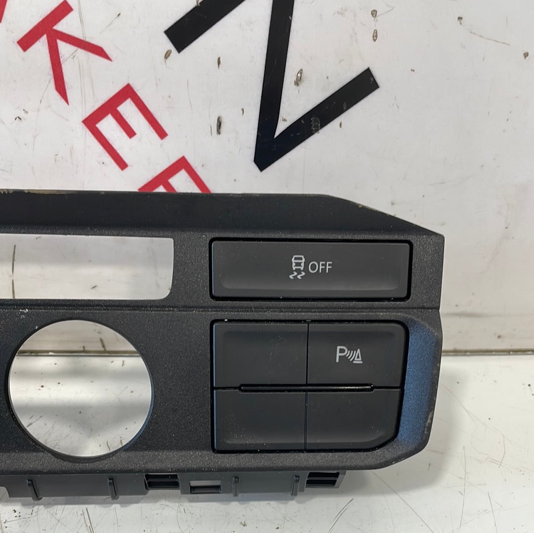 Volkswagen Crafter HEATER CONTROL SURROUND TRIM W/SWITCHES 2021 P/N 7C0857212B