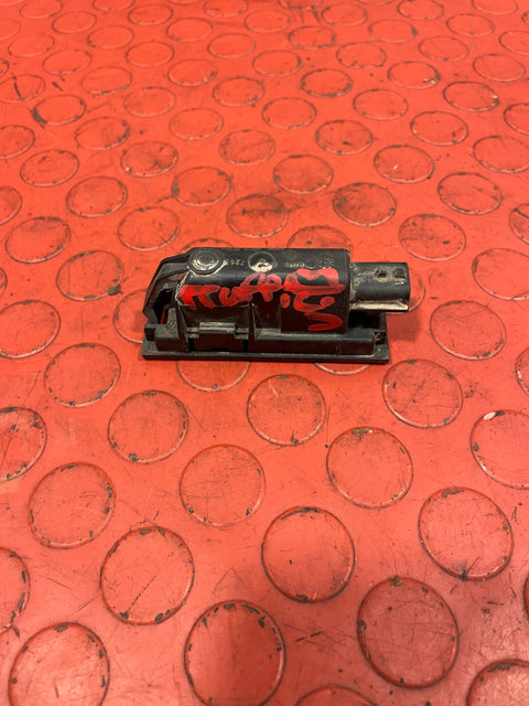 Fiat/Mercedes/Nissan/Opel/Renault NUMBER PLATE LIGHT P/N 8200480127