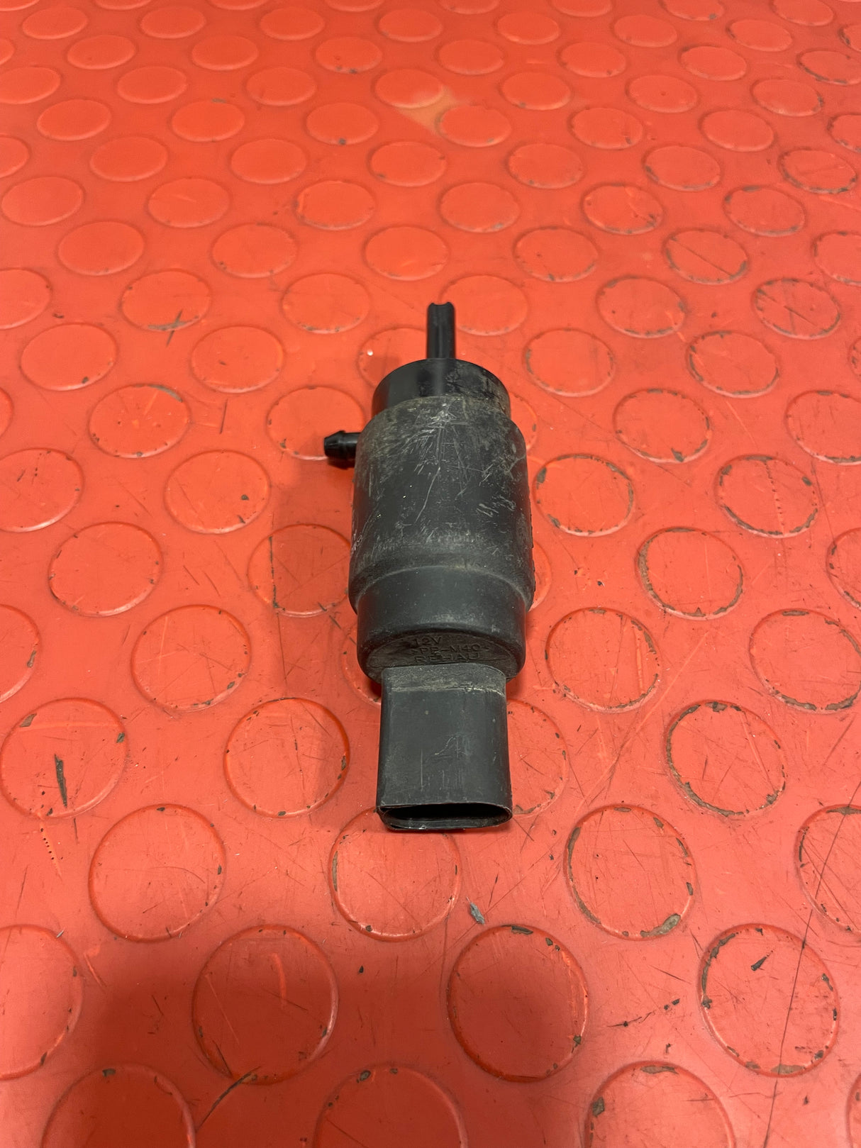 Volkswagen Crafter/Mercedes Sprinter WINDSCREEN WASHER BOTTLE PUMP 2006-2015 P/N A0008605826