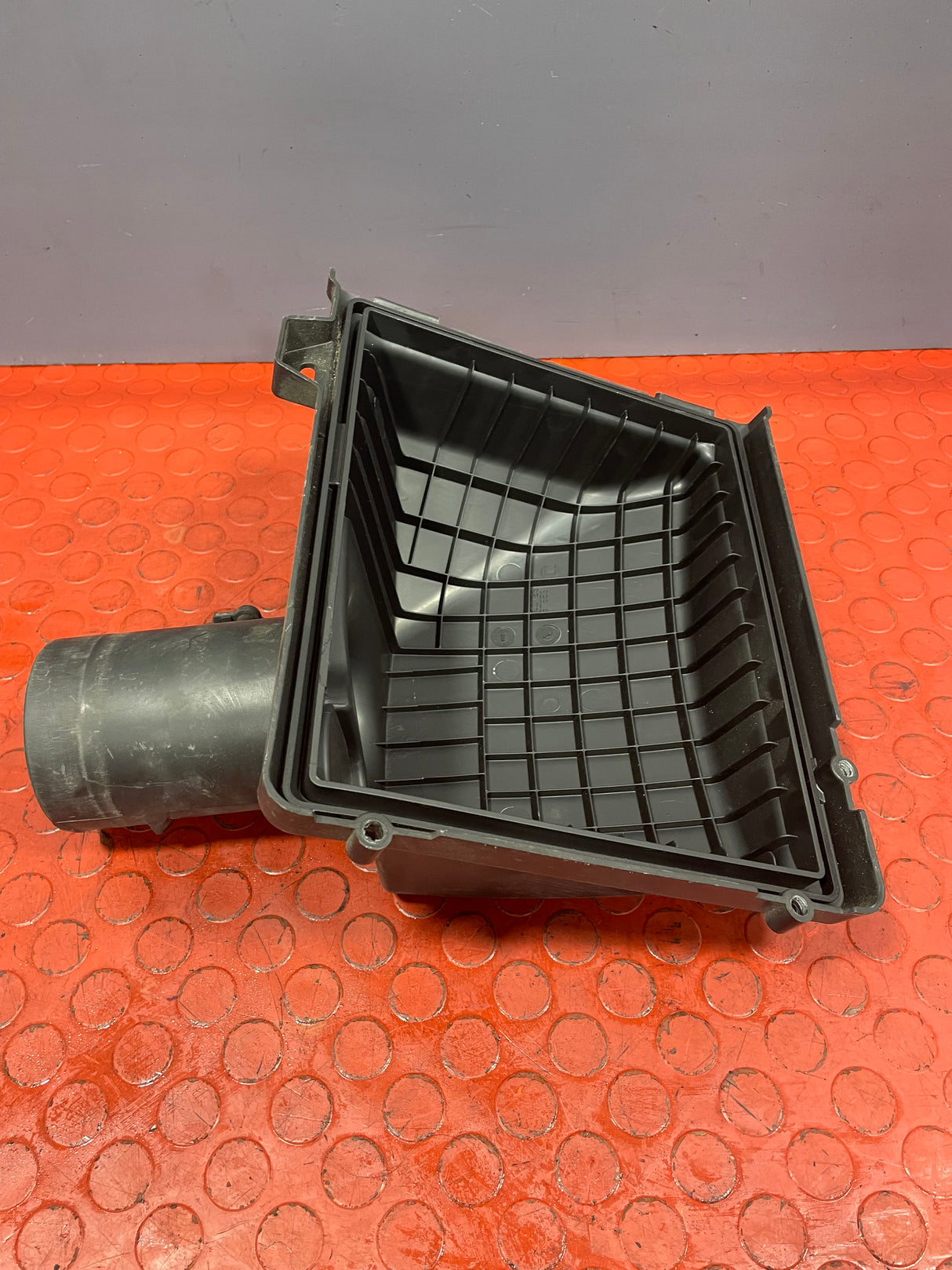 Renault Trafic/Vauxhall Vivaro/Nissan NV300 AIR BOX LID AND MAF SENSOR 1.6 2014-2019 P/N H8201333223