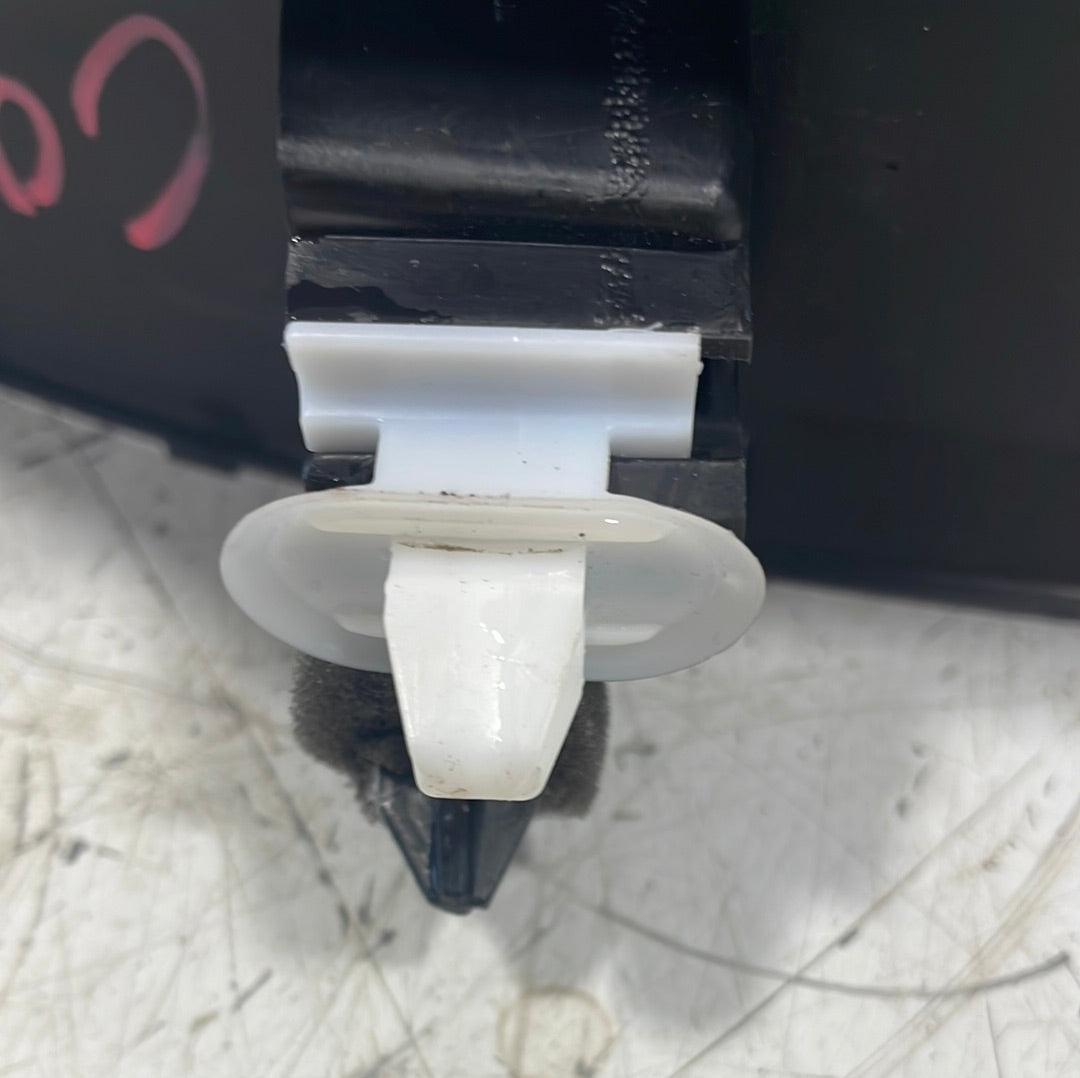 Citroen Berlingo/Peugeot Partner/Vauxhall Combo/Toyota Proace City PASSENGER SIDE N/S  B PILLAR AND KICK GUARD TRIM    P/N 96642V