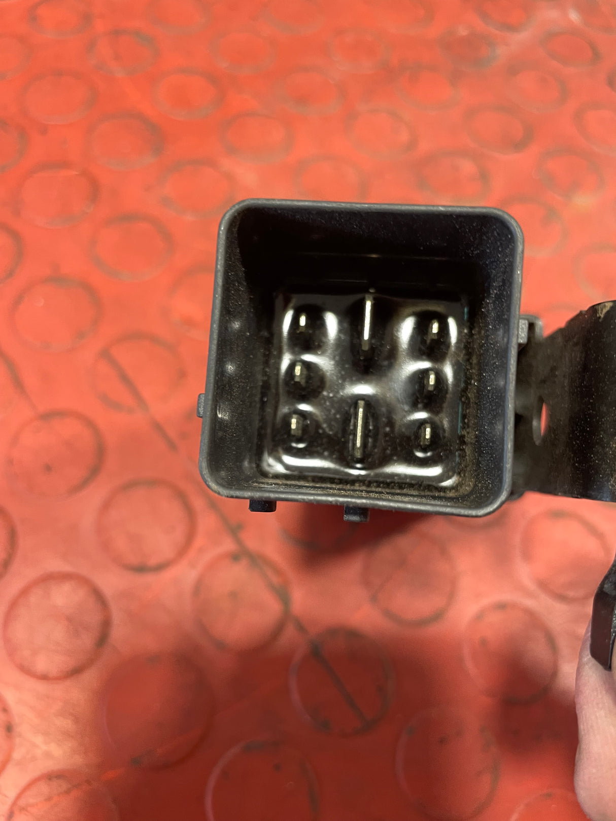 Citroen Berlingo/Peugeot Partner GLOW PLUG RELAY MODULE With BRACKET 2008-2018 P/N 9803299780 - 1