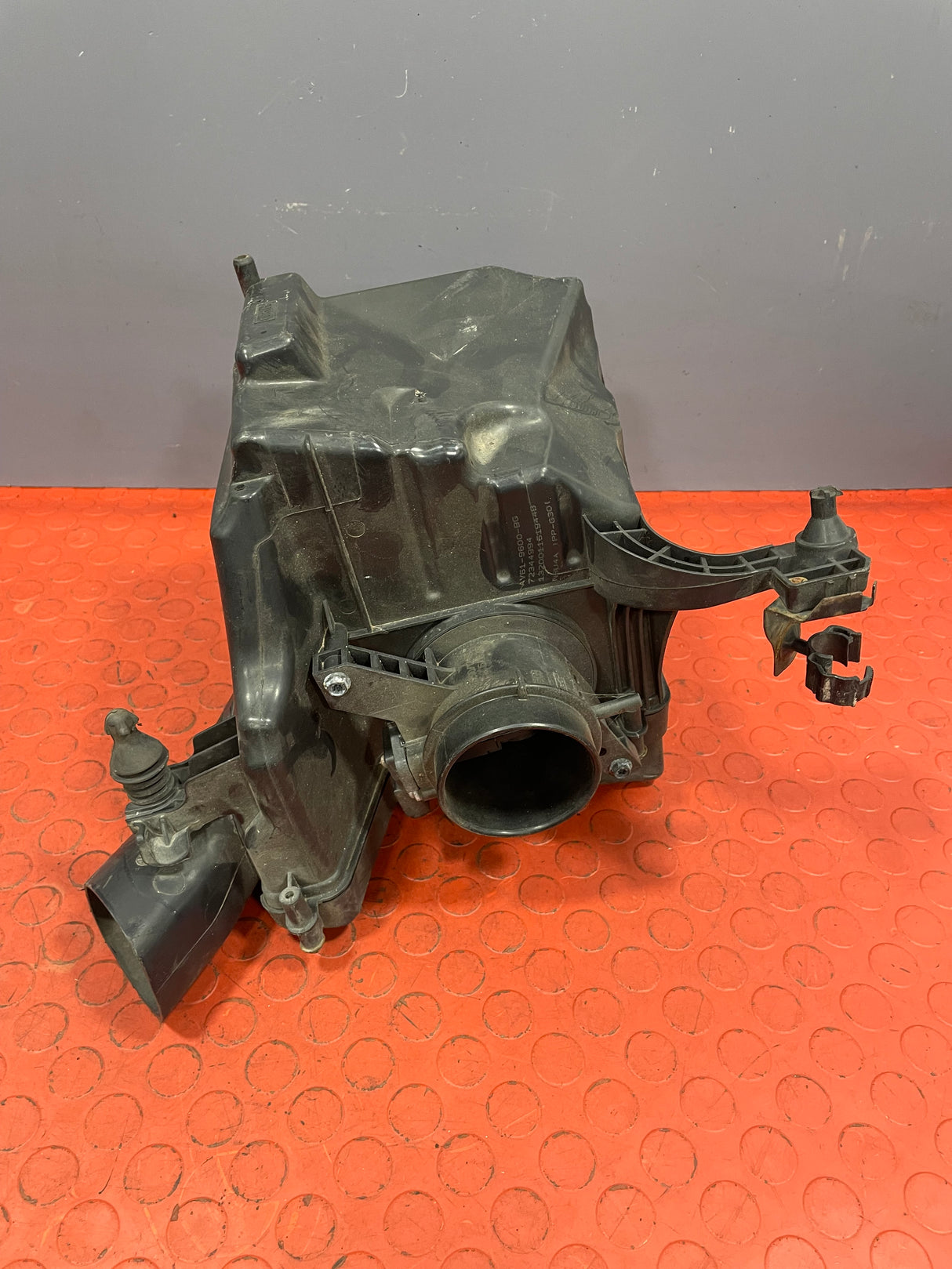Ford Transit Connect AIR BOX WITH MAF SENSOR 1.5/1.6 TDCI 2013-2022 P/N AV619600BG - 1