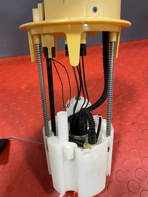 Citroen Berlingo/Peugeot Partner/Vauxhall Combo/Toyota Proace City 1.5 FUEL SENDING UNIT 2019-2024 P/N 9809359380 / 100115562AF