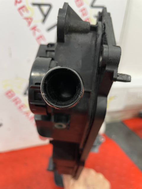 Peugeot Partner Citroen Berlingo CYLINDER HEAD VALVE COVER 1.6 HDi 8V 2013-2018  P/N 9688939180- 1