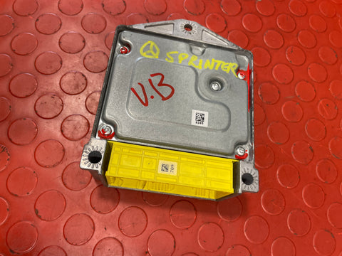 Mercedes Sprinter AIRBAG SENSOR/AIRBAG CONTROL MODULE P/N A9064461442