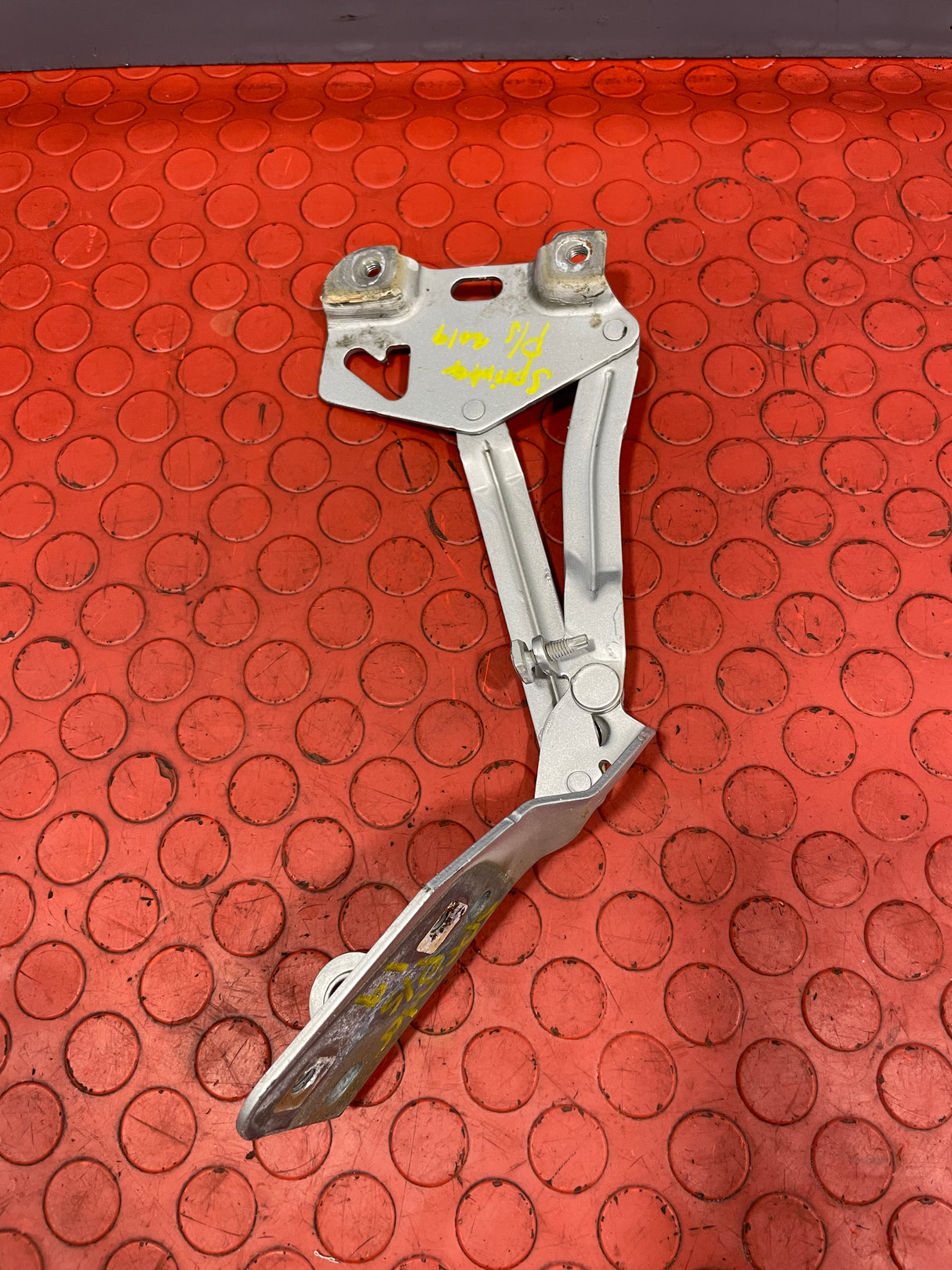 Mercedes Sprinter BONNET HINGE Passenger's Side LH 2019 P/N A9108803000