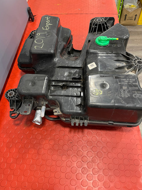 Citroen Dispatch/ Peugeot Expert/ Toyota Proace/Vauxhall Vivaro (19) ADBLUE TANK AND PUMP 2017-2024   P/N 4099016