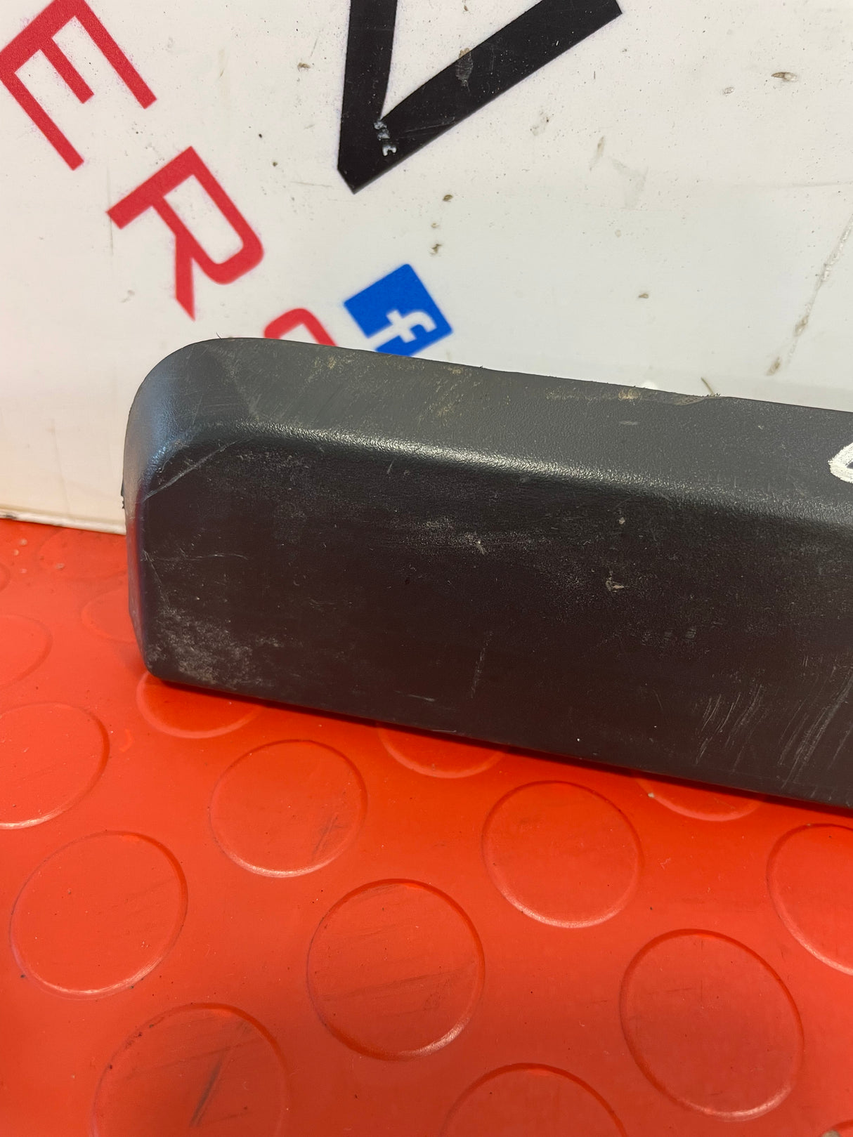 Volkswagen Crafter NUMBER PLATE LIGHT TRIM WITH LIGHTS  P/N 7C0827329
