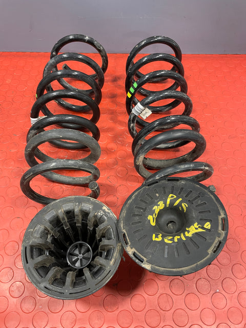 Citroen Berlingo/Peugeot Partner/vauxhall Combo/Toyota Proace City REAR COIL SPRING PAIR w/ RUBBER PLATE 2019-2024 P/N 9824534080