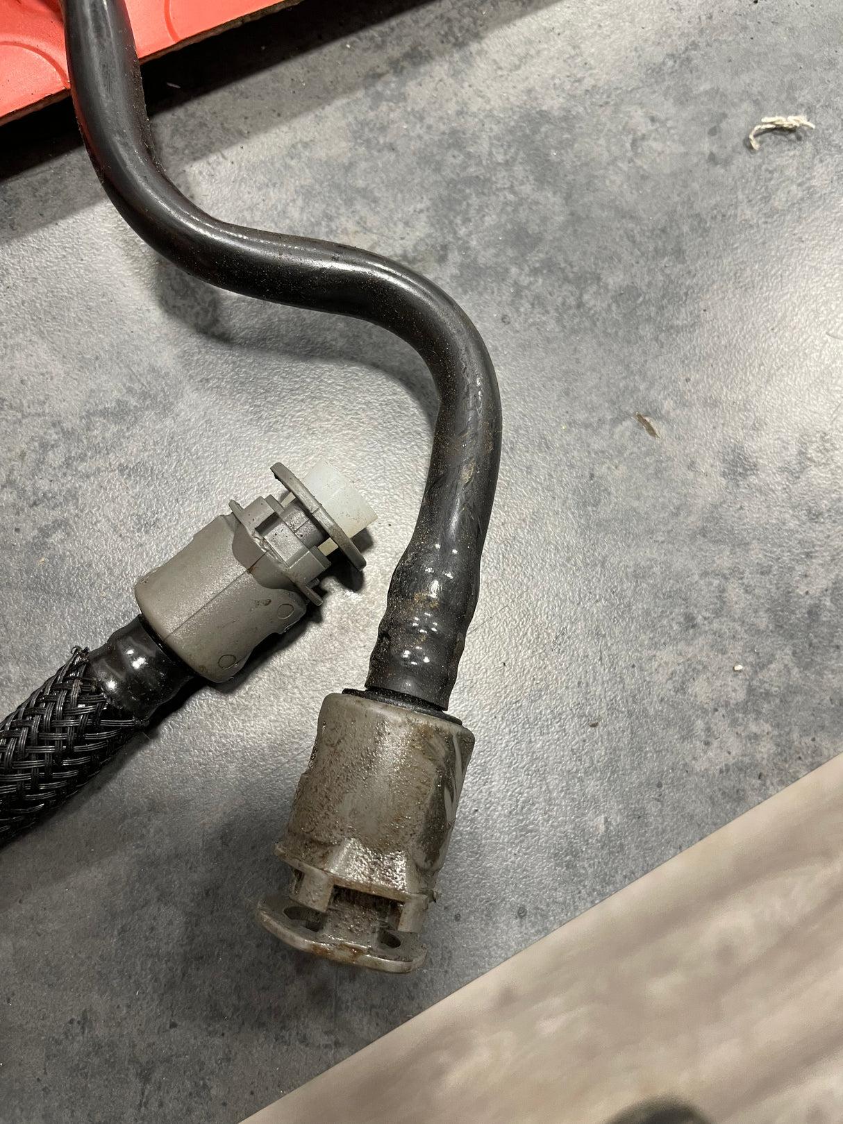 Citroen Berlingo/Peugeot Partner/Toyota Proace City/Vauxhall Combo COMPLETE FUEL LINE PIPES 1.5 HDI 2019-2024 P/N 9829049780 / 9819959180