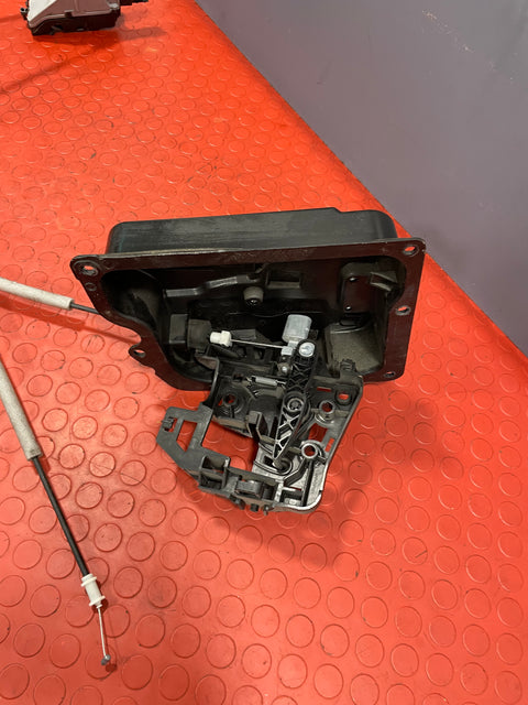 Citroen Dispatch/Peugeot Expert/Vauxhall Vivaro/Toyota Proace/Fiat Scudo SET OF SLIDING DOOR HANDLE,DOOR OPENER HOUSING, DOOR MECHANISM, PASSENGER SIDE 2016-2024 P/N 9812093480 / 1400018580