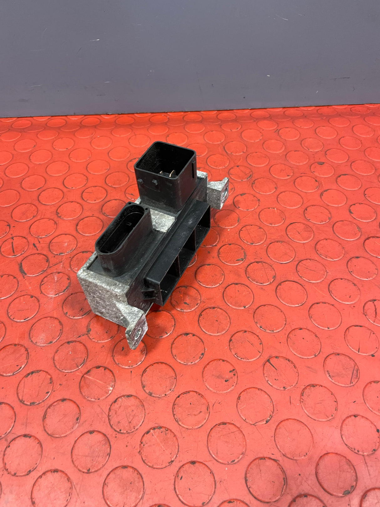 Renault Trafic/Vauxhall Vivaro/Nissan NV300 GLOW PLUG RELAY 2014-2019 P/N 271206395R