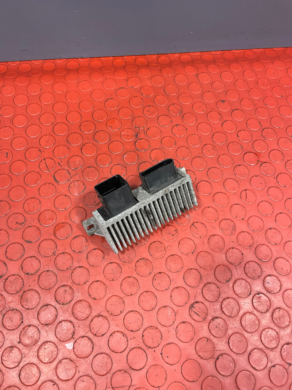 Renault Trafic/Vauxhall Vivaro/Nissan NV300 GLOW PLUG RELAY 2014-2019 P/N 271206395R