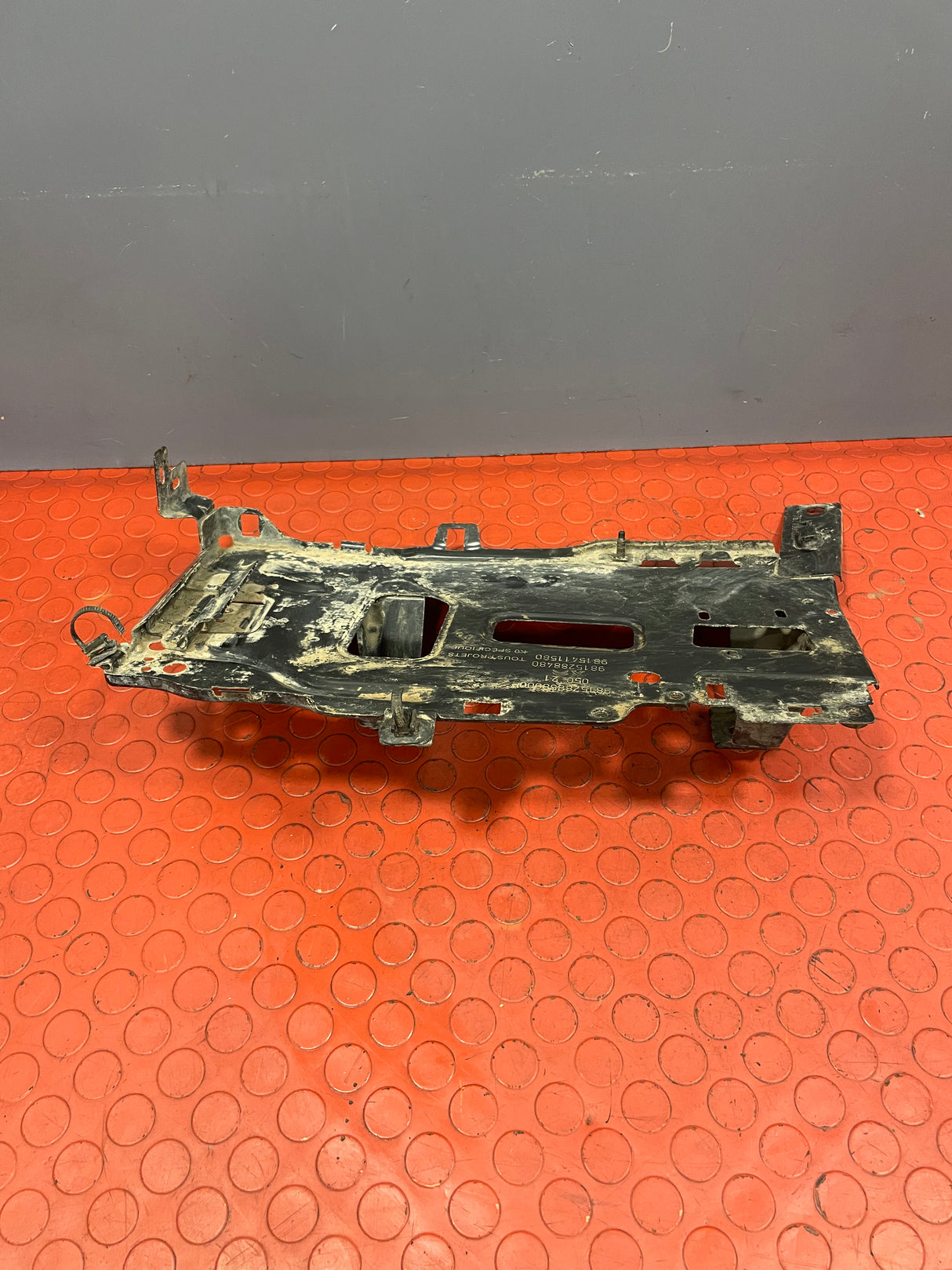 Citroen Berlingo/Peugeot Partner/Vauxhall Combo/Toyota Proace City BATTERY HOLDER 1.5 2019-2024 P/N 9815288480-2 / 9815288580