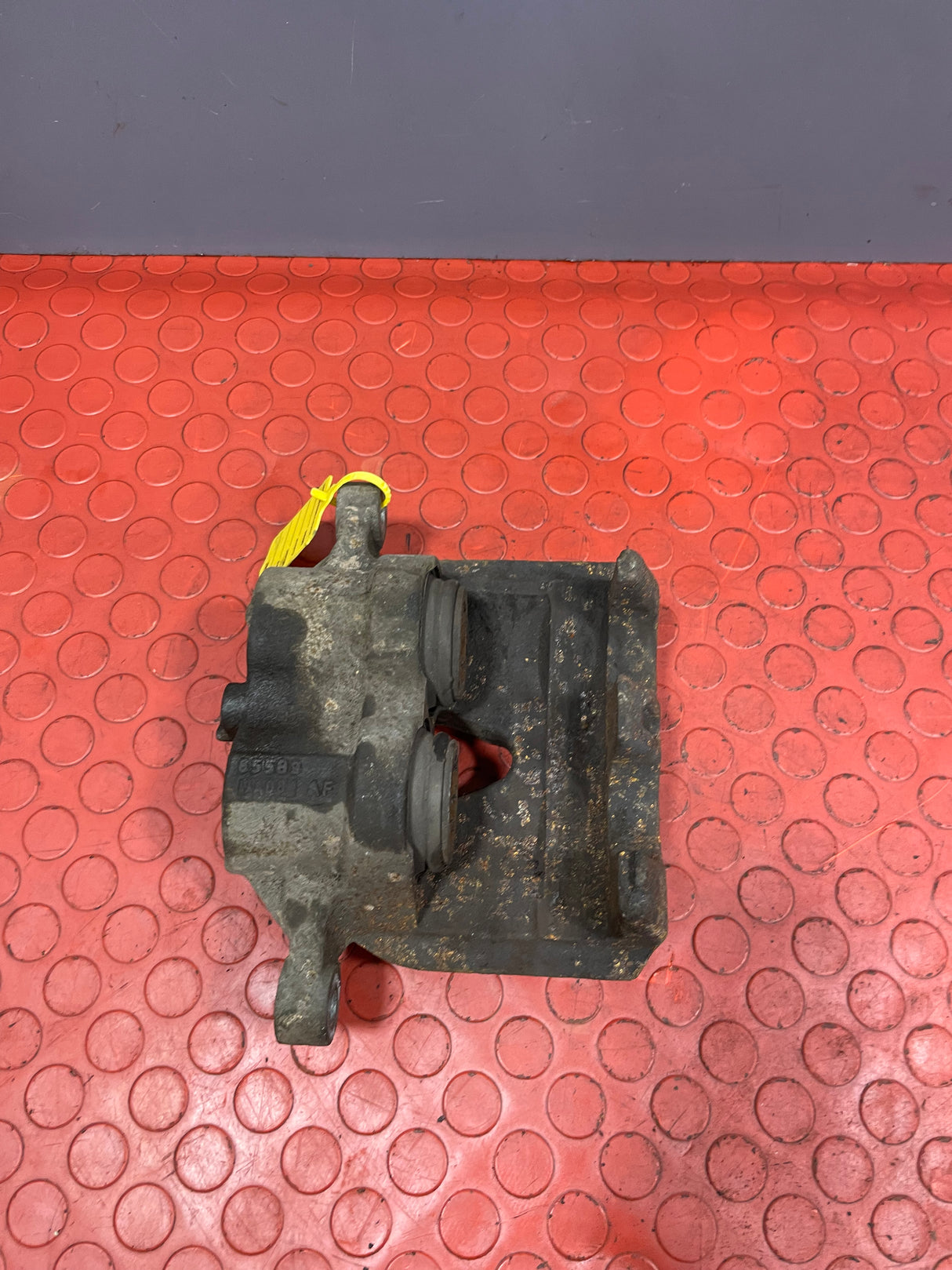 Volkswagen Crafter  2 POT PISTON BRAKE CALIPER Front Passenger's Side 2019 P/N 9A08 / 65589AF