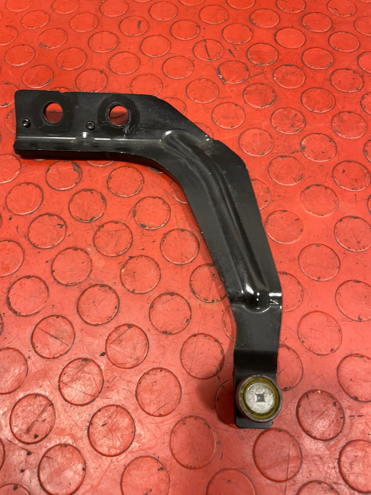 Toyota Proace/Citroen Dispatch/Peugeot Expert/Vauxhall Vivaro SIDE LOADING DOOR TOP ROLLER O/S DRIVERS SIDE  2017-2023   P/N 9823714580