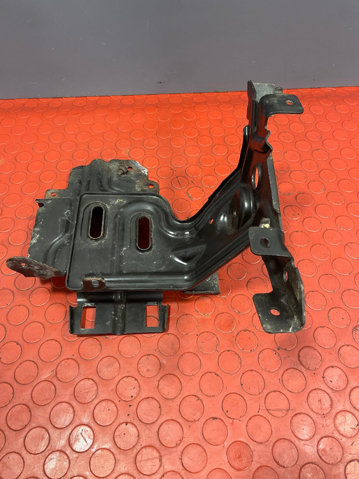Ford Transit Custom Mk8 UNDER BONNET FUSE BOX BRACKET  2014-2023 P/N JK21V020C74BB