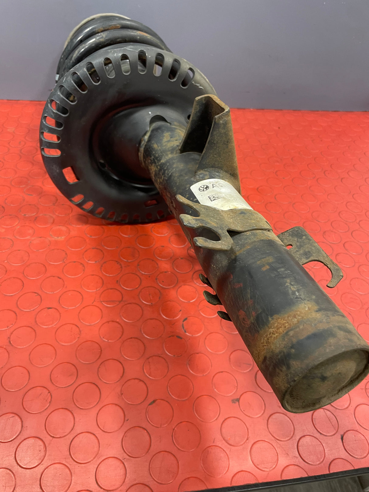 Volkswagen Transporter VW COMPLETE SHOCK ABSORBER (Fits Both Sides) 2016 P/N 7E5413031H-1