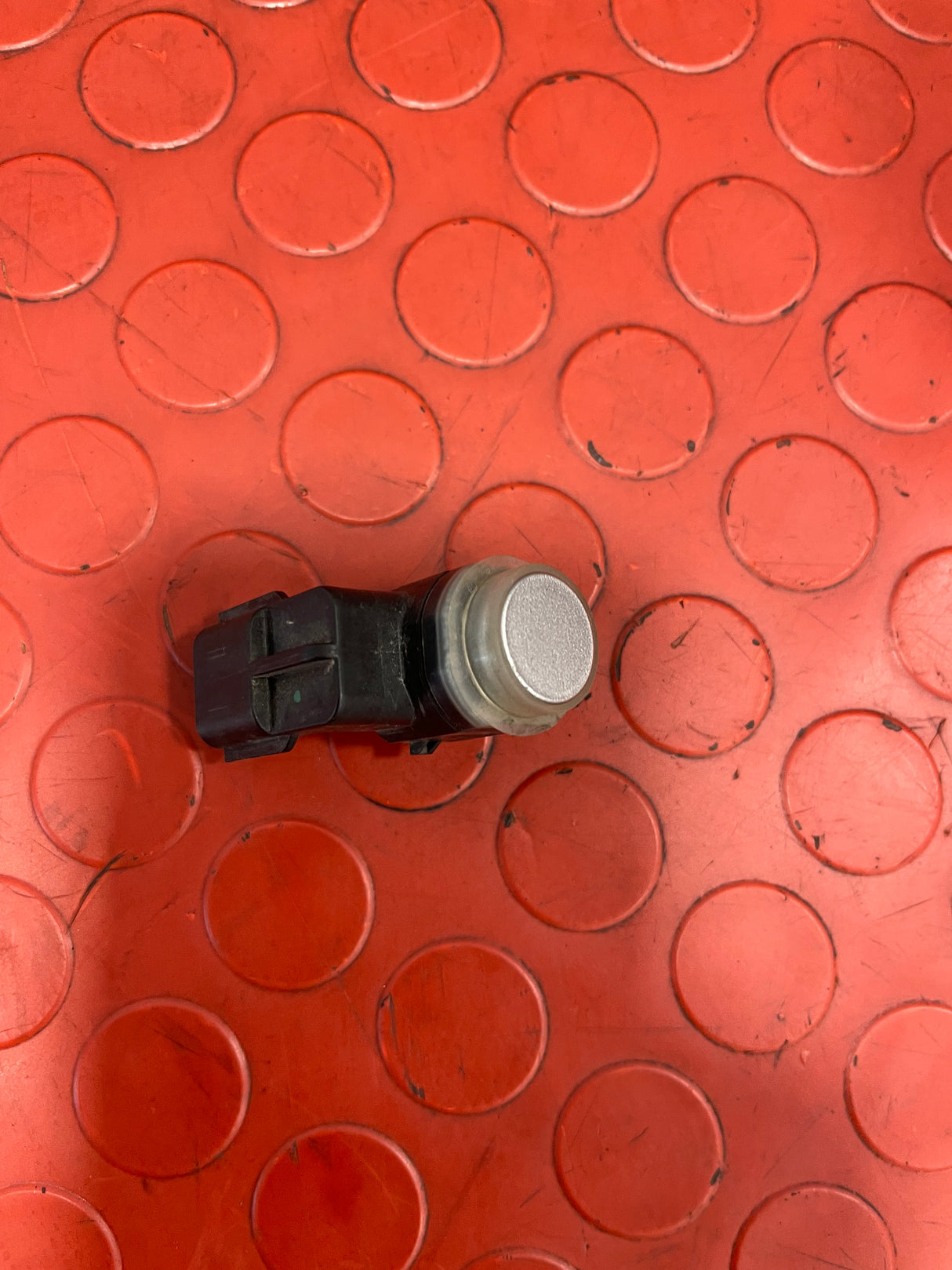 Vauxhall Vivaro/Renault Trafic REAR PARKING SENSOR (SILVER) 2017 P/N 284428691R