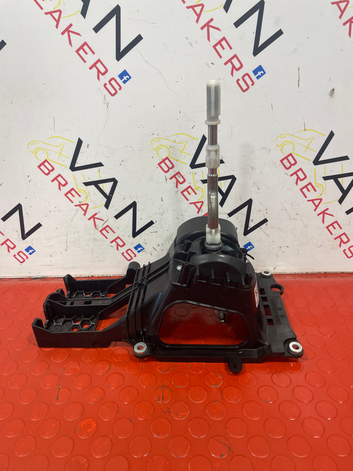 Nissan Navara 2.3 GEAR SELECTOR WITHOUT GEAR KNOB 2015-2024 P/N 341015JU0A