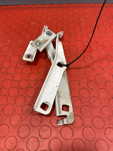 Peugeot Partner/Citroen Berlingo  BONNET HINGES (Pair) 2008-2018   P/N 968063148001