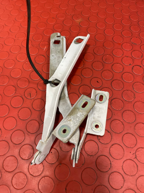 Peugeot Partner/Citroen Berlingo  BONNET HINGES (Pair) 2008-2018   P/N 968063148001