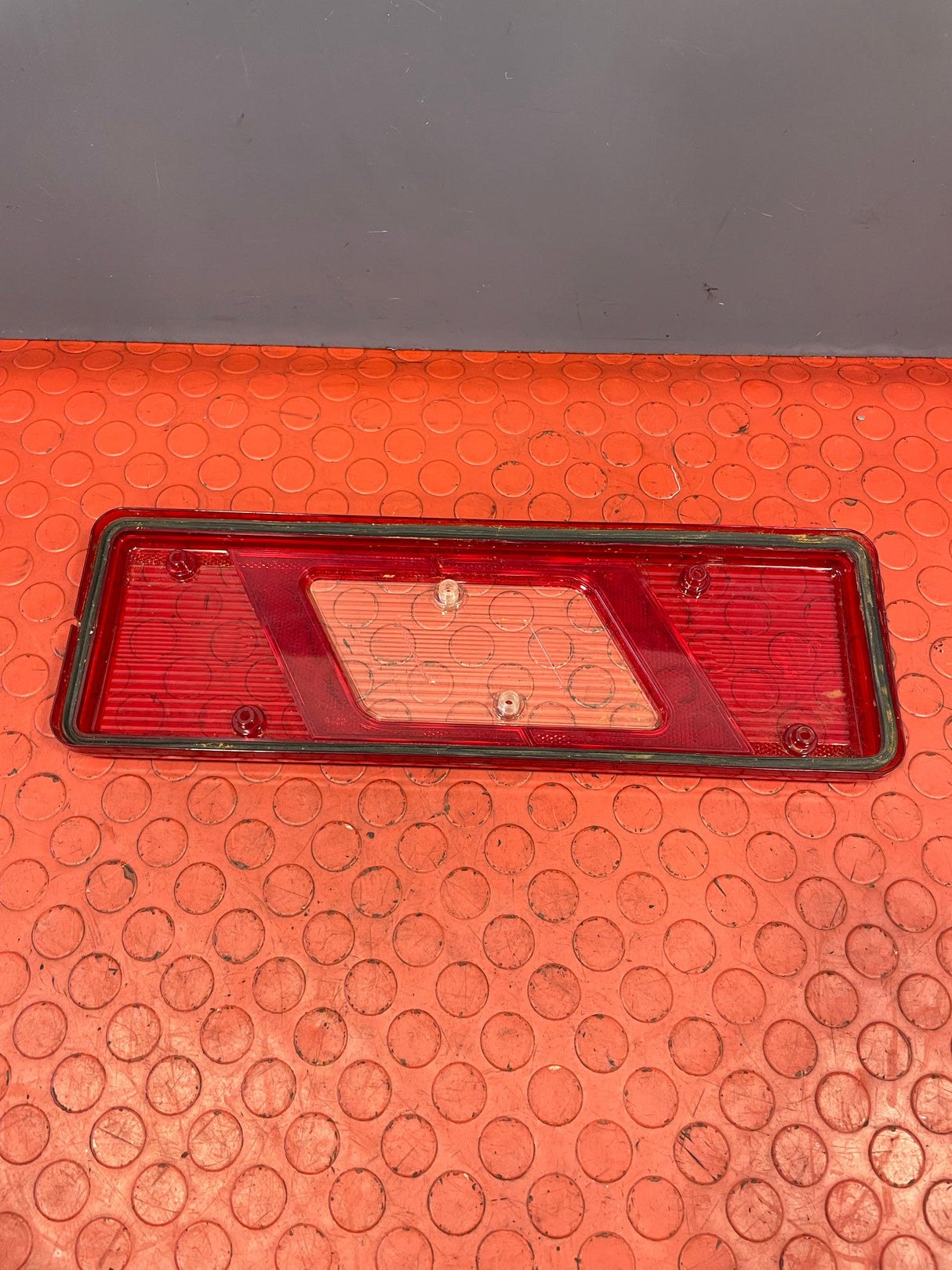 Ford Transit Tipper Pick-Up TAILLIGHT COVER  Driver's Side MK8 2014 P/N BK3113404CC / 1847494