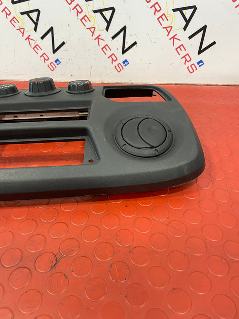Renault Master DASHBOARD CENTRAL PANEL TRIM WITH VENTS AND CLIMATE CONTROLS 2018 P/N 682600025R