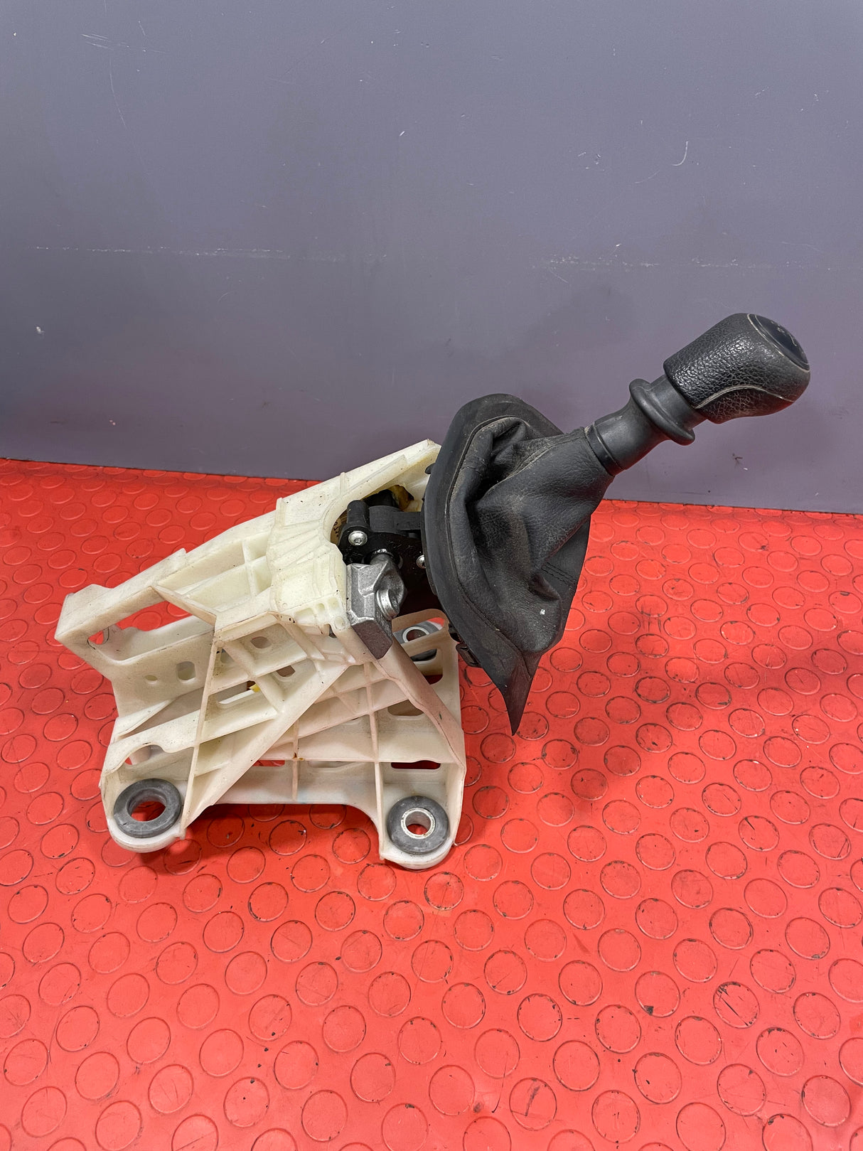 Volkswagen Transporter T6 GEAR SELECTOR 2019 P/N 7E0711025