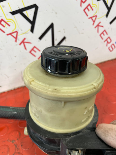 Renault Master POWER STEERING PUMP WITH HOSE AND POWER STEERING FLUID TANK 2.3 2015 P/N 7651955187