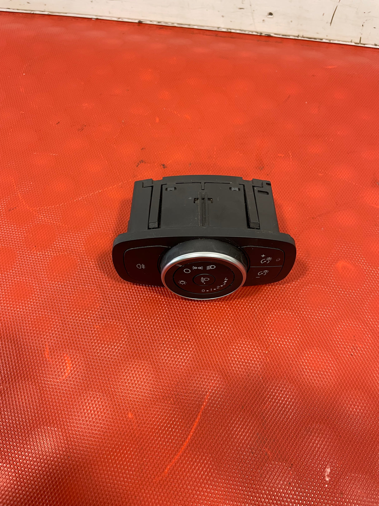 Ford Transit Custom HEADLIGHT SWITCH P/N JX7T13D061BC