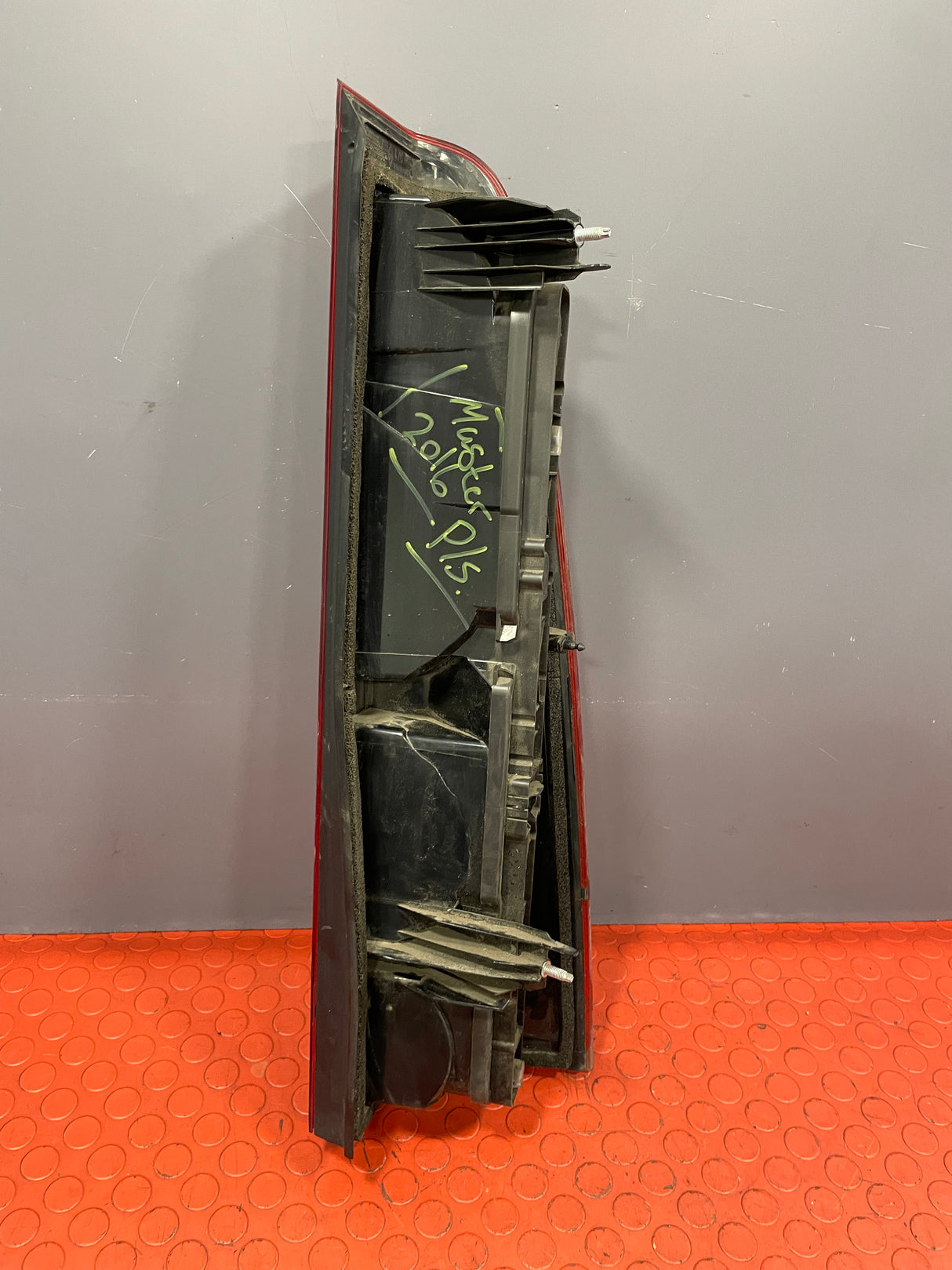 Renault Master/Nissan NV400/Vauxhall Movano TAILLIGHT ASSEMBLY Passenger's Side 2014-2021 P/N 265550023R