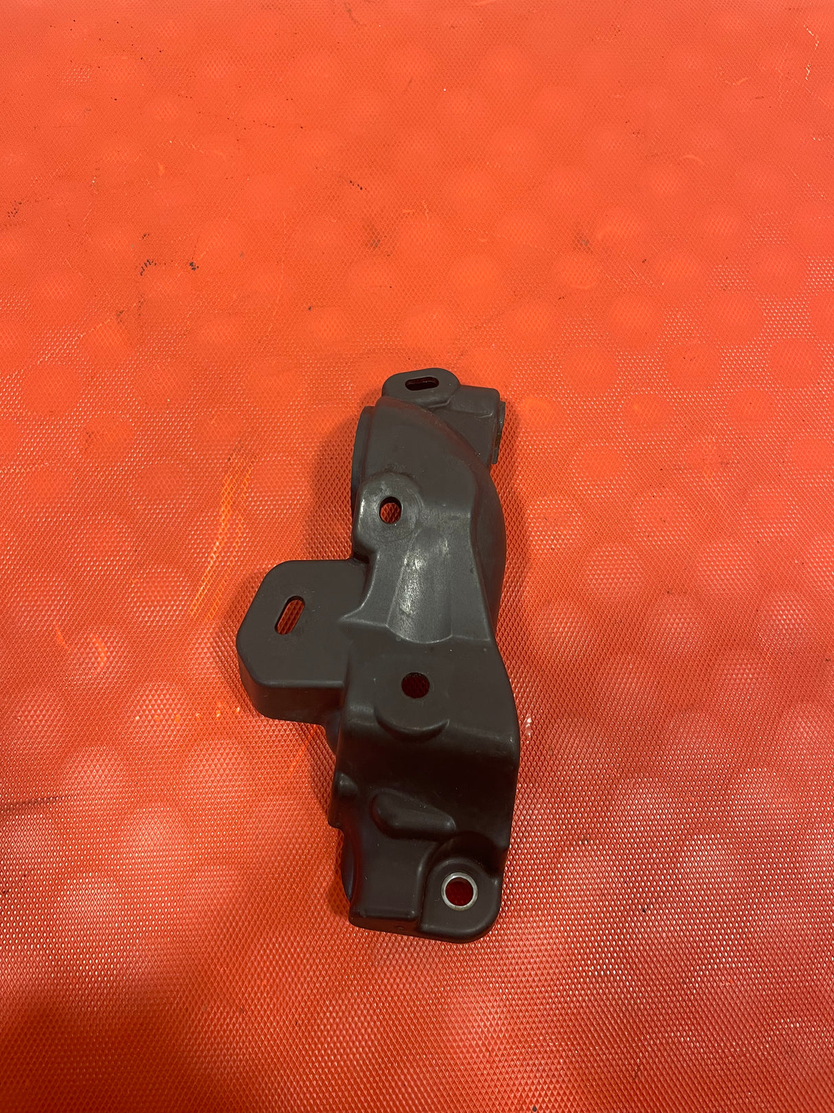 Peugeot Partner Citroen Berlingo WATER PUMP COVER 1.5 2019 - 2023  P/N 9814288880