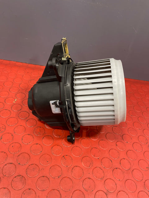 Peugeot Partner/Citroen Berlingo/Vauxhall Combo/Toyota Proace City HEATER BLOWER MOTOR & FAN 2019-2024 P/N 5P1330400