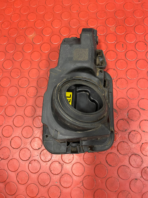 Citroen Dispatch/Peugeot Partner/Vauxhall Vivaro/Toyota Proace/Fiat Scudo FUEL COVER DOOR/FUEL FILLER CAP (Silver) 2016-2024 P/N 9808725080