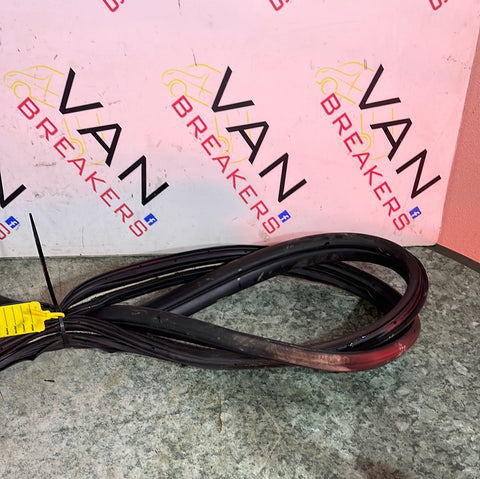 Ford Transit Custom PASSENGER SIDE FRONT DOOR RUBBER SEAL  N/S/F 2013-2018 P/N BK21V20708AE